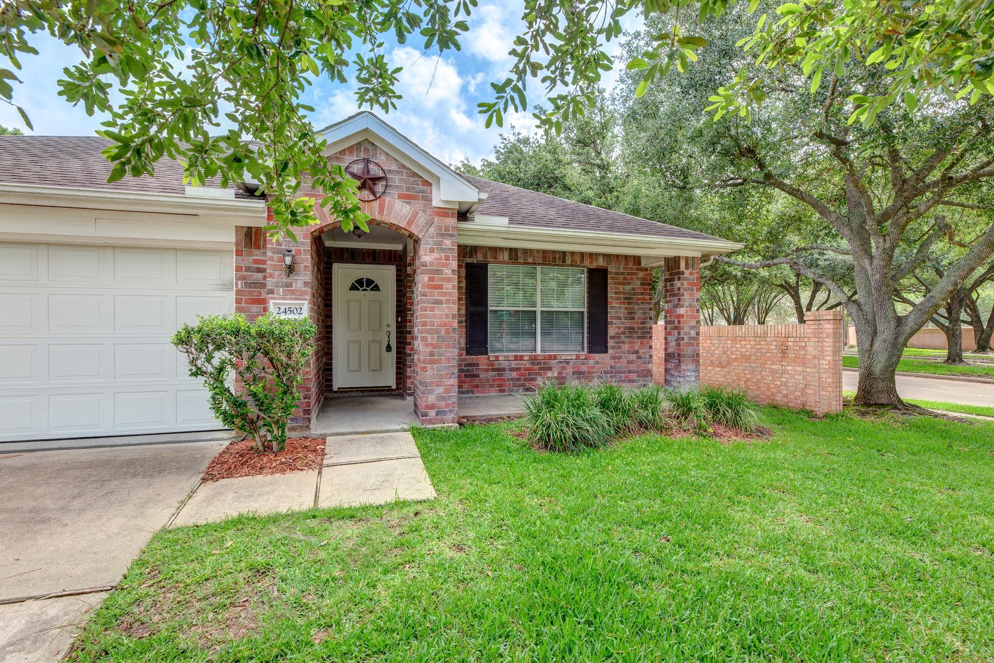 24502 Drakefield Court