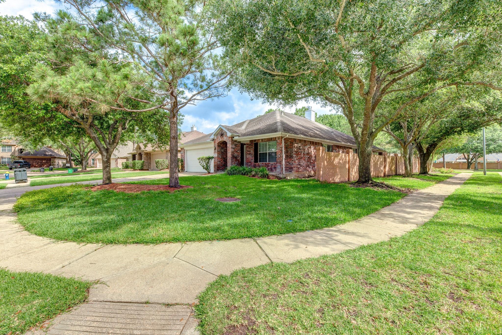 24502 Drakefield Court