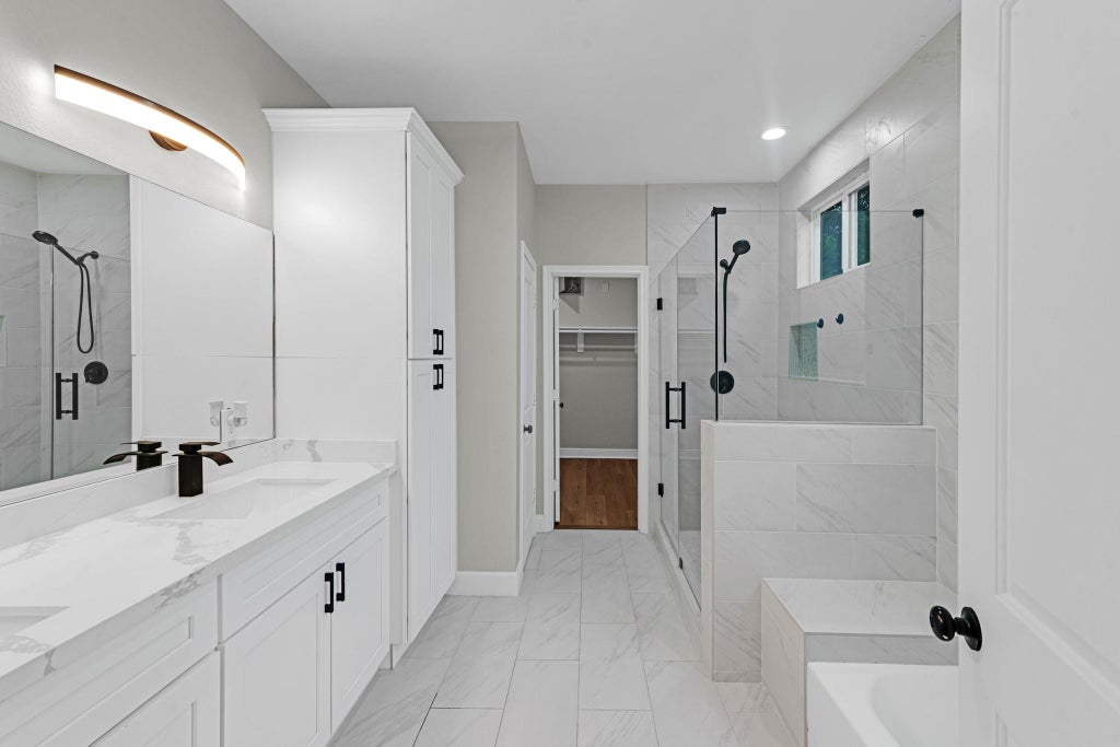 Photo of 5020 Sayers Street #A, Houston, TX 77026 (MLS # 10441038)