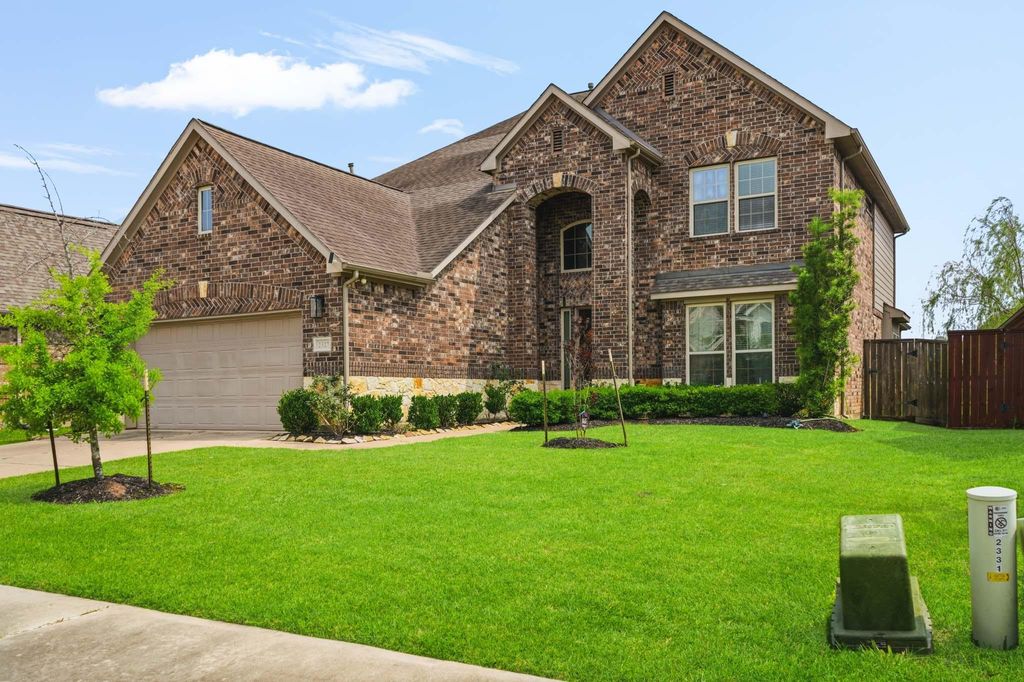 Photo of 2327 Terracina Court, Missouri City, TX 77459 (MLS # 95753777)