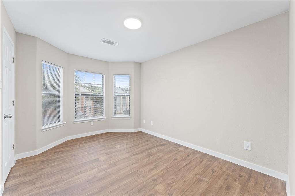 2937 La Estancia Lane