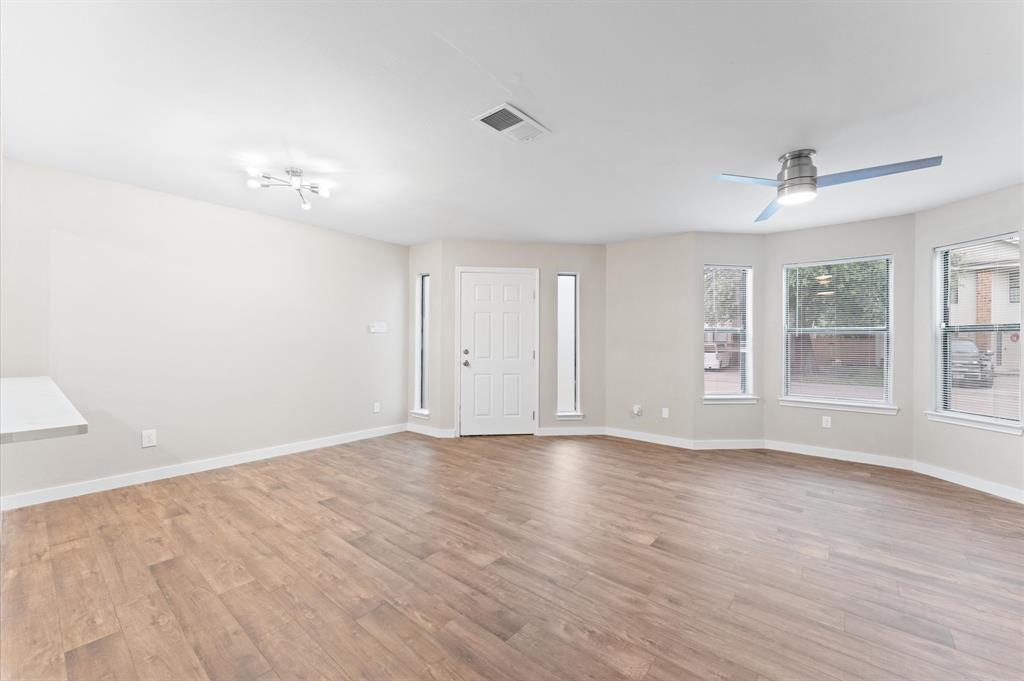 2937 La Estancia Lane