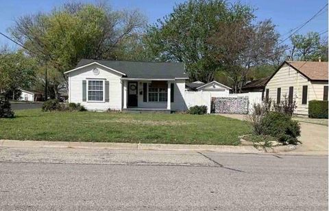 Photo of 1415 N Waddill Street, McKinney, TX 75069 (MLS # 54974893)