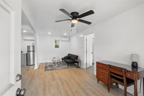 Tiny photo for 4705 Pease Street, Houston, TX 77023 (MLS # 50100768)