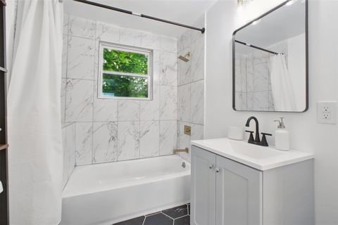 Tiny photo for 4705 Pease Street, Houston, TX 77023 (MLS # 50100768)