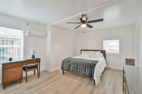 Tiny photo for 4705 Pease Street, Houston, TX 77023 (MLS # 50100768)