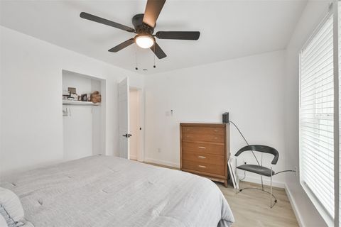 Tiny photo for 4705 Pease Street, Houston, TX 77023 (MLS # 50100768)