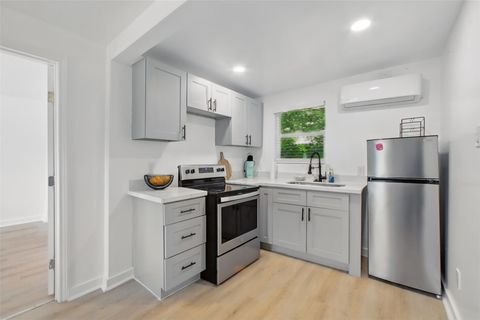 Tiny photo for 4705 Pease Street, Houston, TX 77023 (MLS # 50100768)