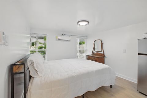 Tiny photo for 4705 Pease Street, Houston, TX 77023 (MLS # 50100768)