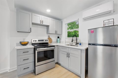 Tiny photo for 4705 Pease Street, Houston, TX 77023 (MLS # 50100768)