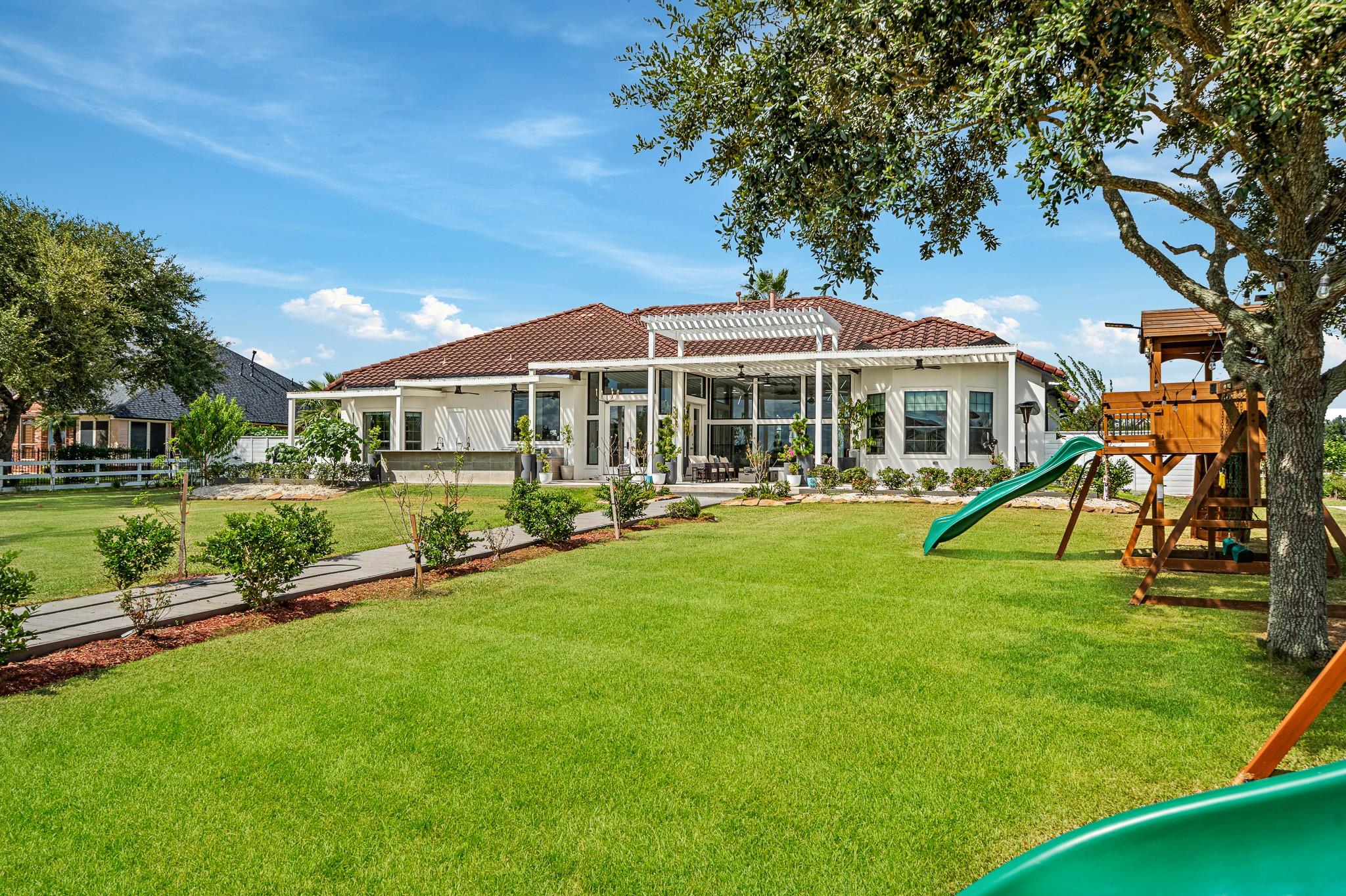 5818 Sagamore Bay Lane