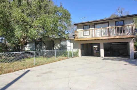 Homes For Sale - 949 Dillon Drive<br/> Hardin County, Silsbee, TX 77656