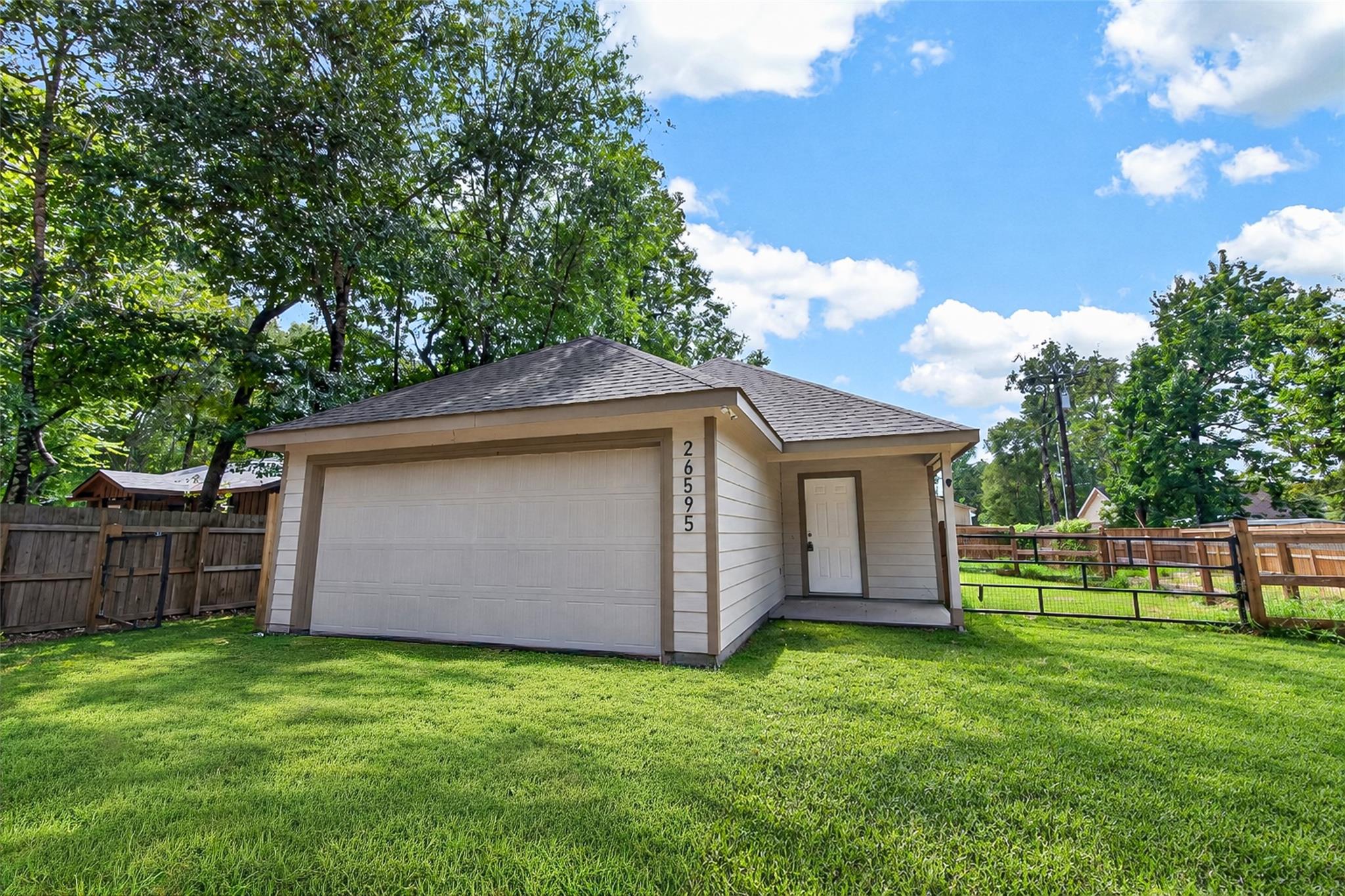 26595 Leisure Lane