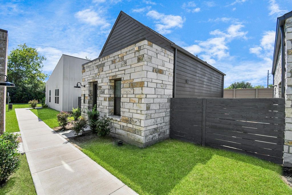 Photo of 23823 Cumberland Ridge Street #331, Houston, TX 77447 (MLS # 26097404)