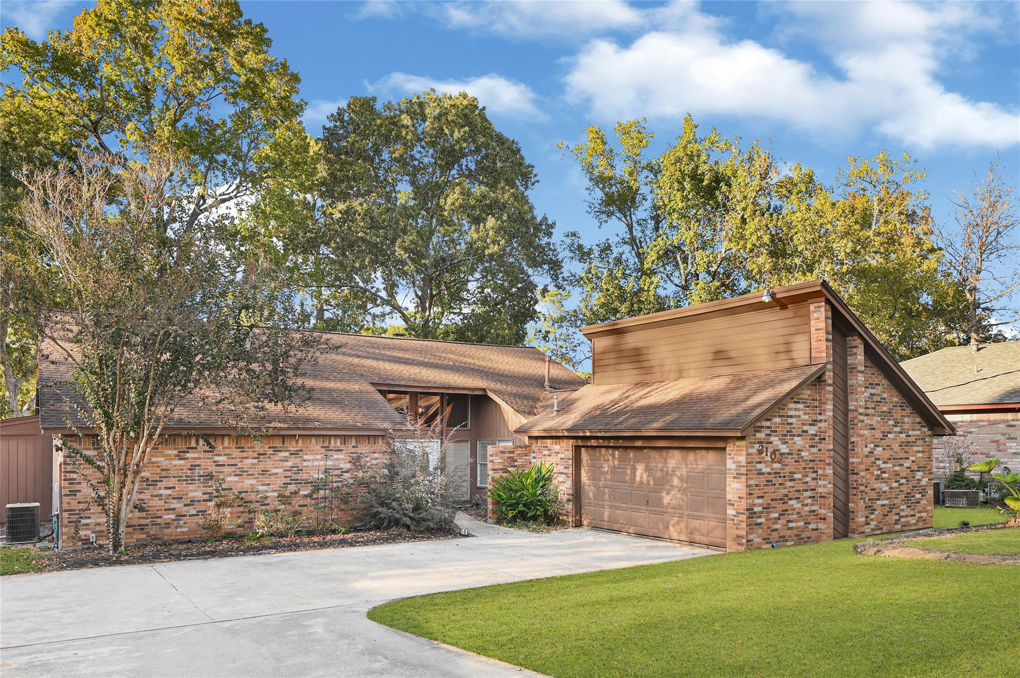 2106 White Feather Trail