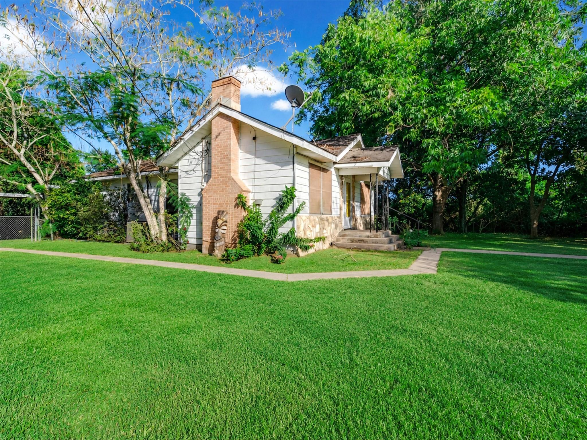 8725 Fm 524 Road