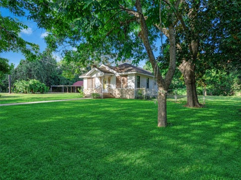 Photo of 8725 Fm 524 Road, Sweeny, TX 77480 (MLS # 50917936)