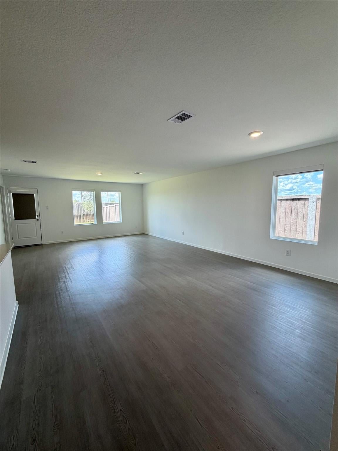 16827 Great Stable Way