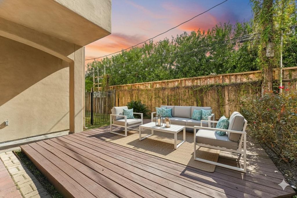 Photo of 5459 John Dreaper Drive, Houston, TX 77056 (MLS # 90581898)