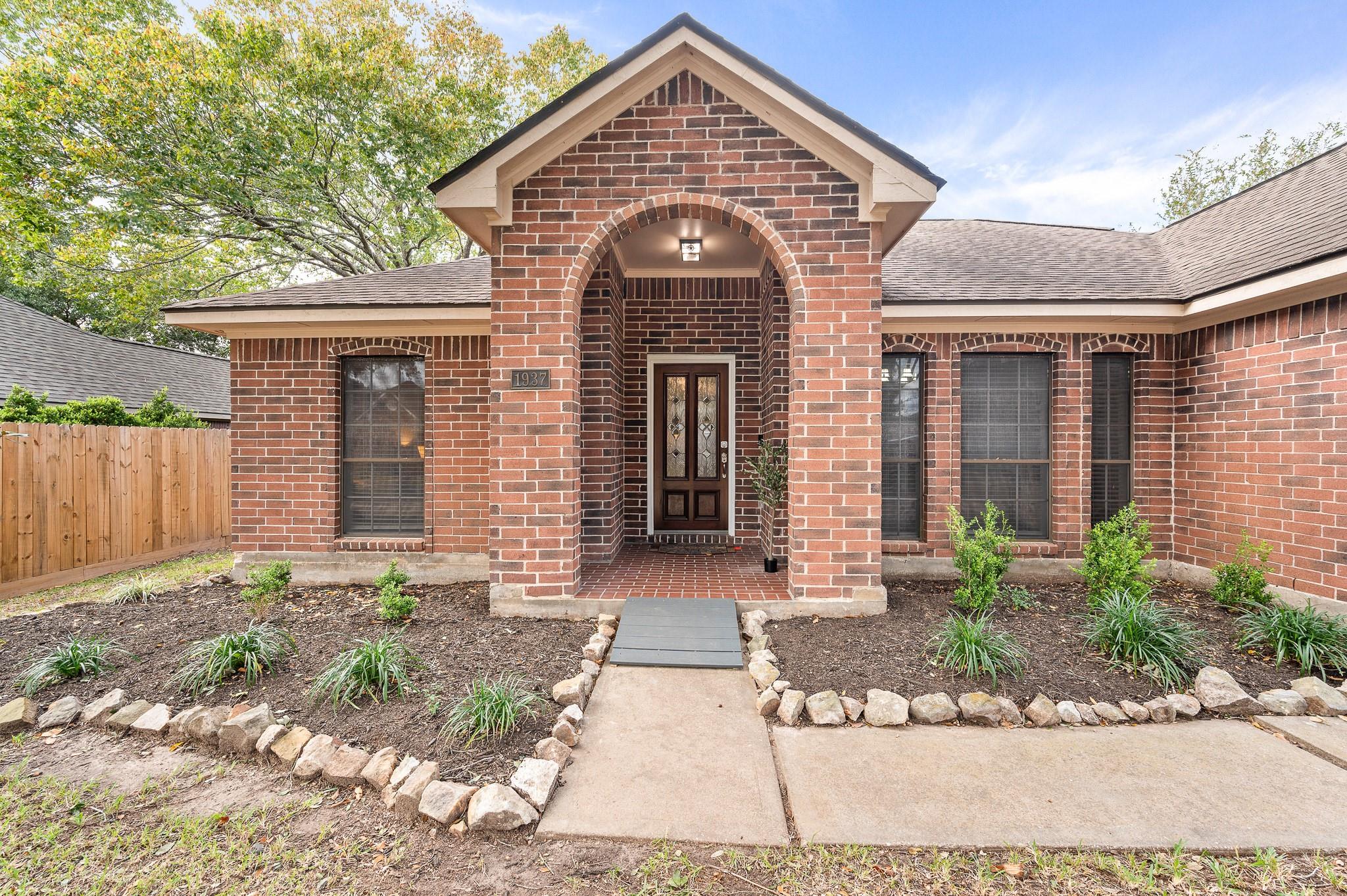 1937 Prairie Creek Drive
