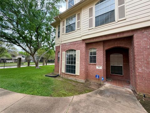 Photo of 2710 Grants Lake Boulevard #K2, Sugar Land, TX 77479 (MLS # 41646252)