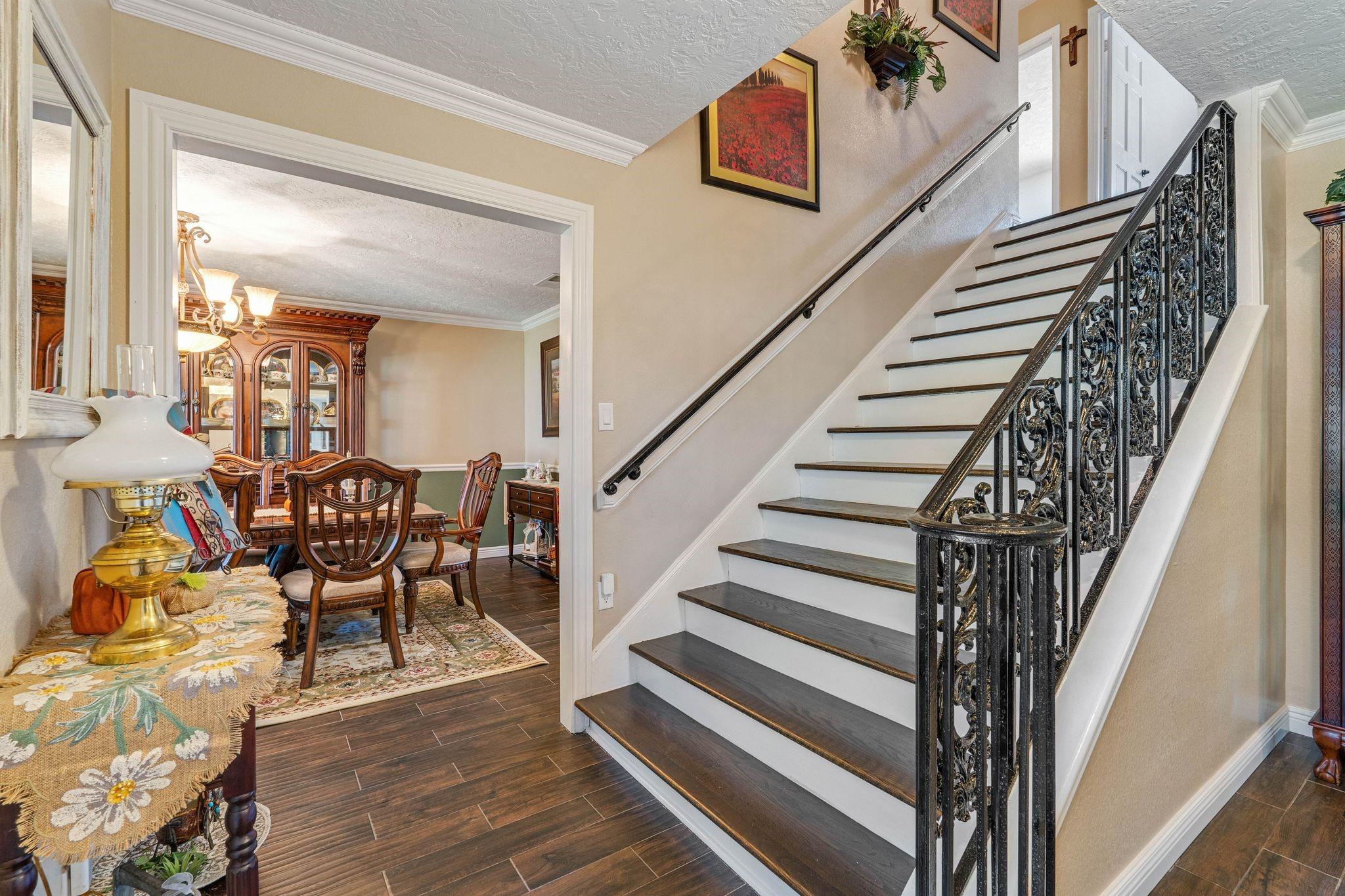 545 Robert E Lee Drive