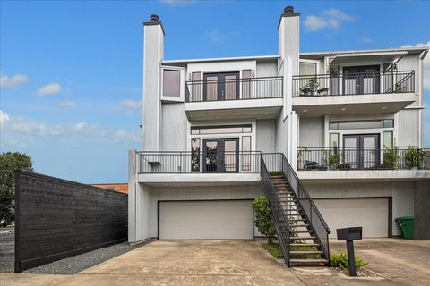 Photo of 2510 Genesee Street, Houston, TX 77006 (MLS # 89729820)