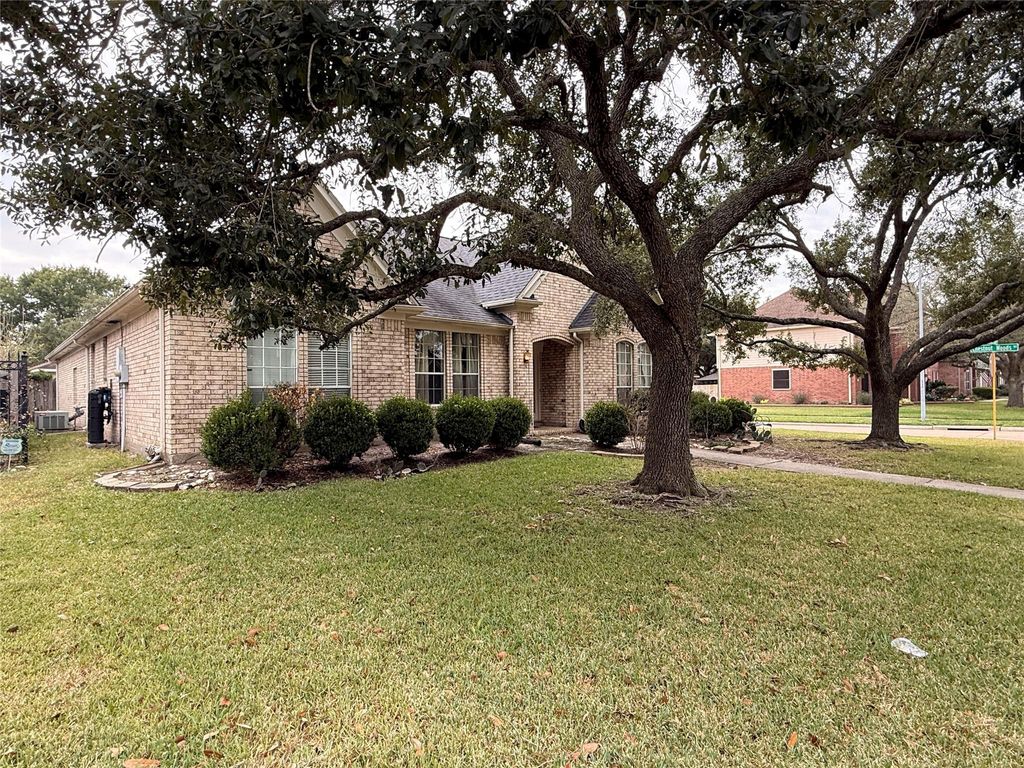 Photo of 12727 Magnolia Leaf Street, Houston, TX 77065 (MLS # 21461040)