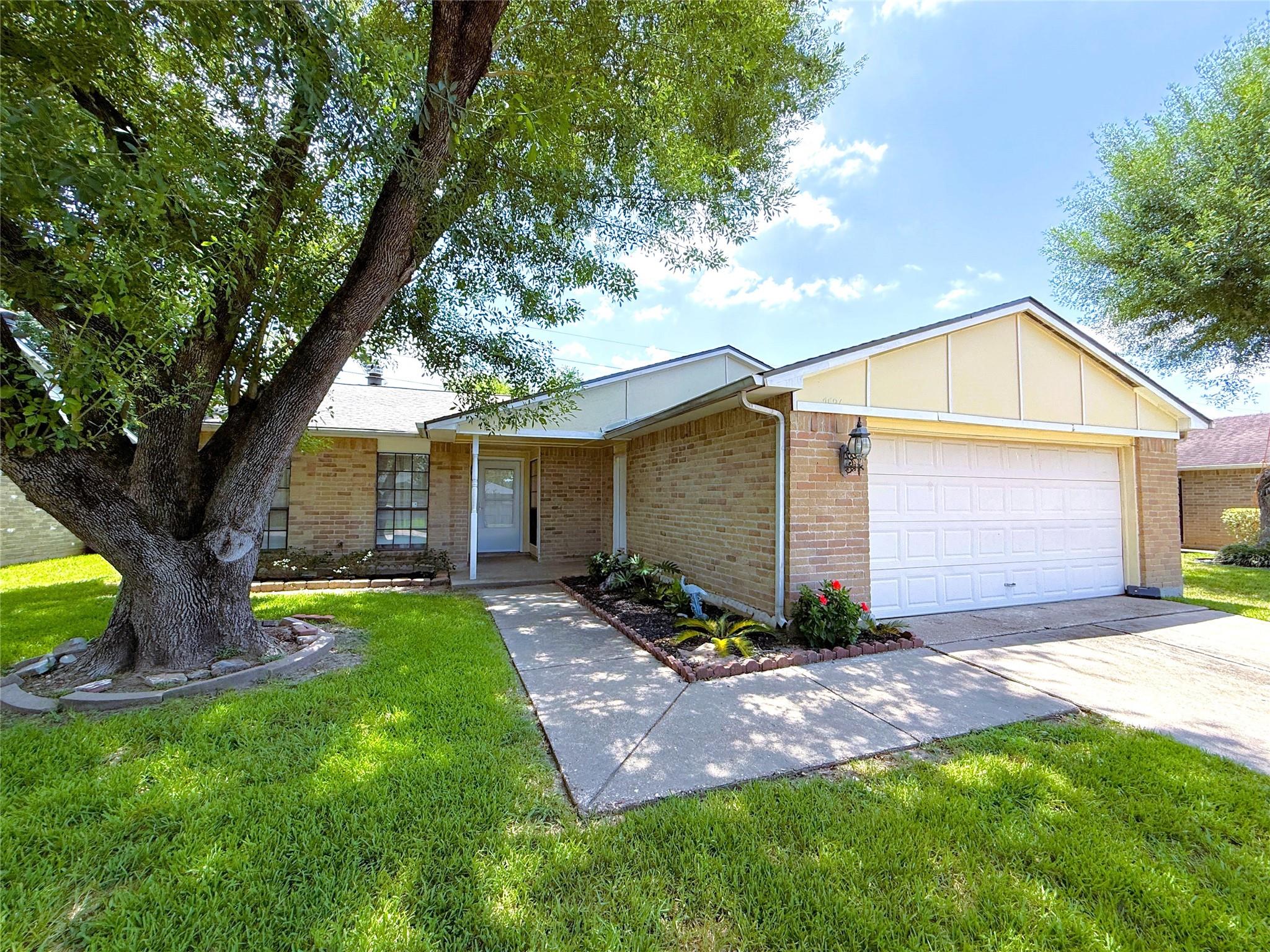 7526 Goldfinch Drive