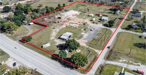 Photo of 946 Saint Marys Street, Hempstead, TX 77445 (MLS # 97466010)