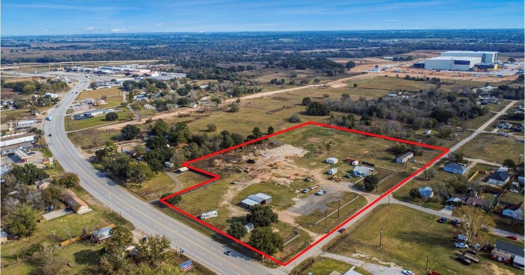 Photo of 946 Saint Marys Street, Hempstead, TX 77445 (MLS # 97466010)