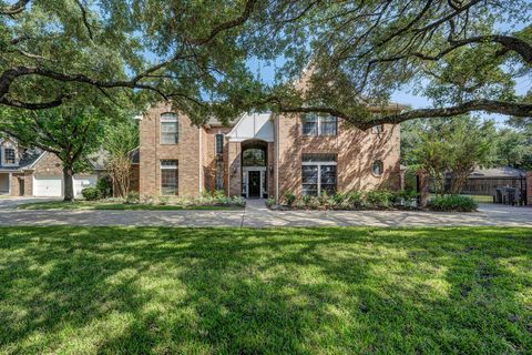 Photo of 13714 Cottrell Court, Houston, TX 77077 (MLS # 71756352)