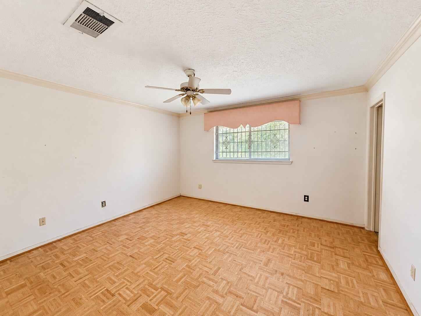 7806 Peacock Park