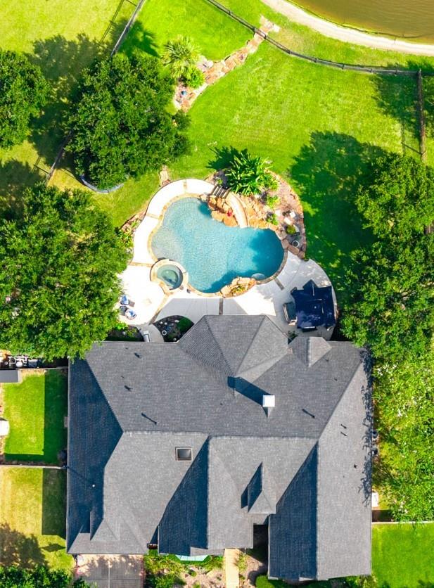 1919 Anchor Lake Lane
