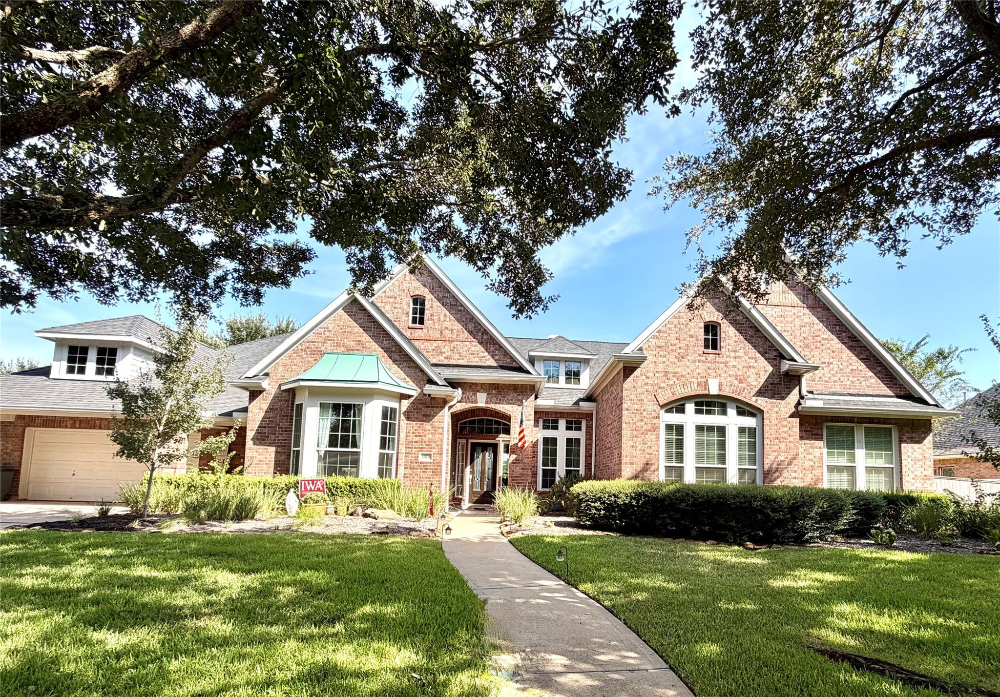 1919 Anchor Lake Lane