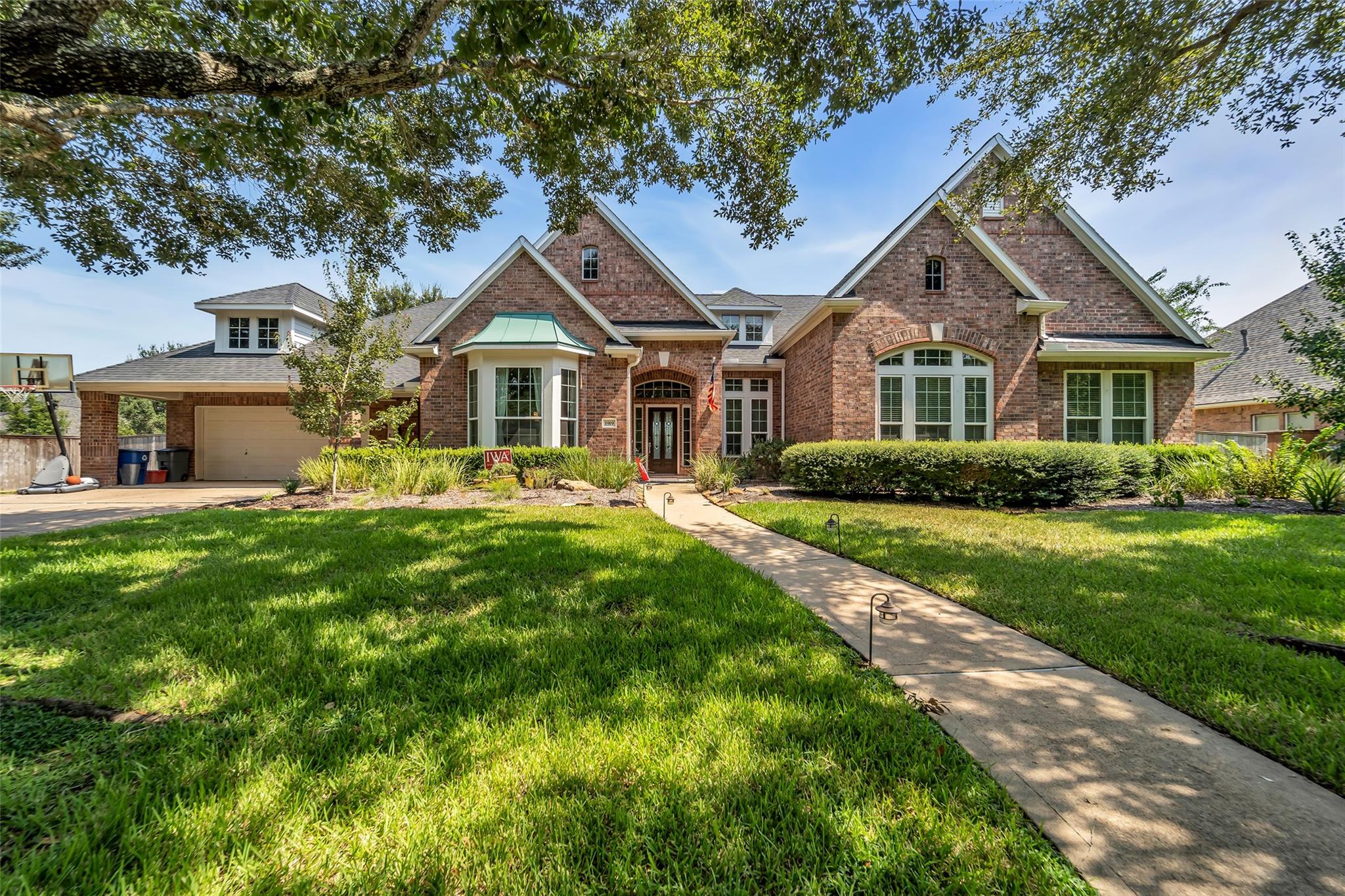 1919 Anchor Lake Lane