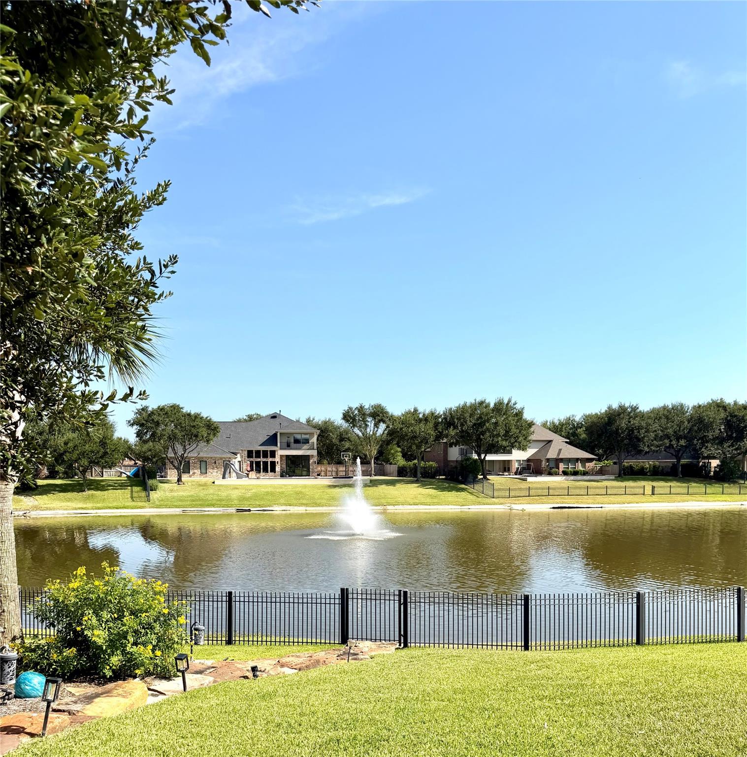 1919 Anchor Lake Lane