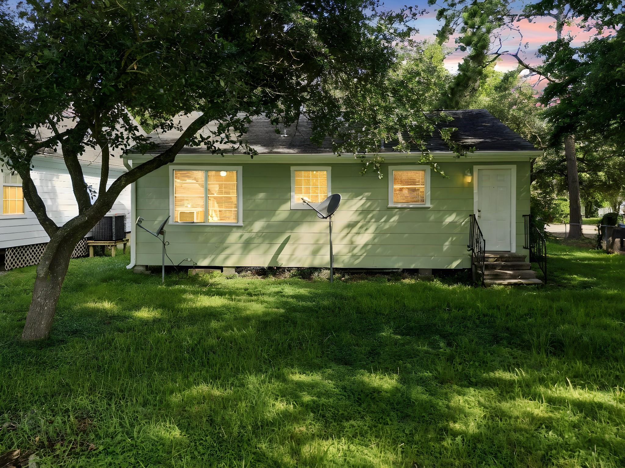 303 Texas Avenue