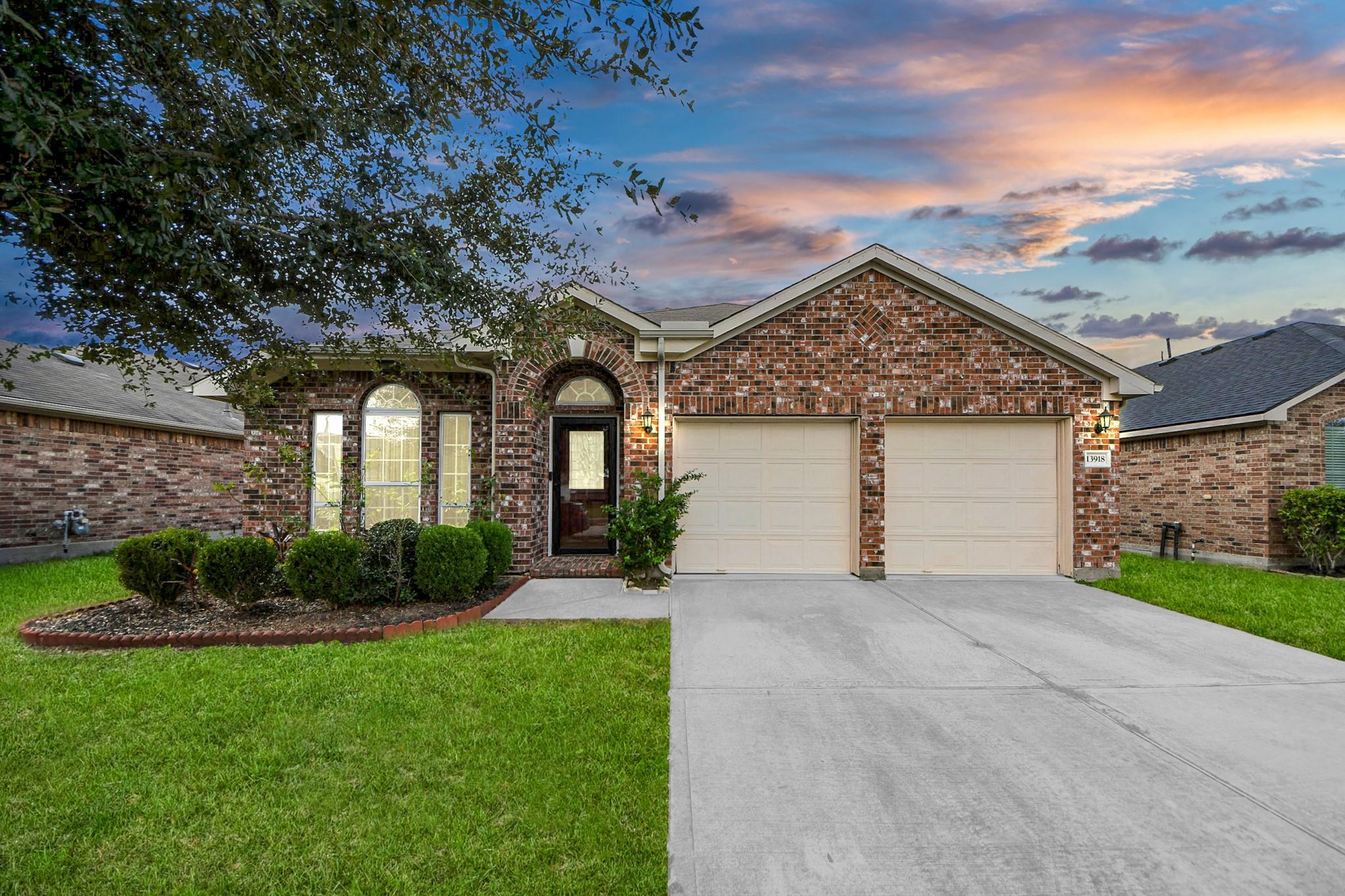 13918 Goodridge Drive