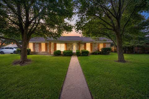 Photo of 5911 Dawnridge Drive, Houston, TX 77035 (MLS # 23909311)