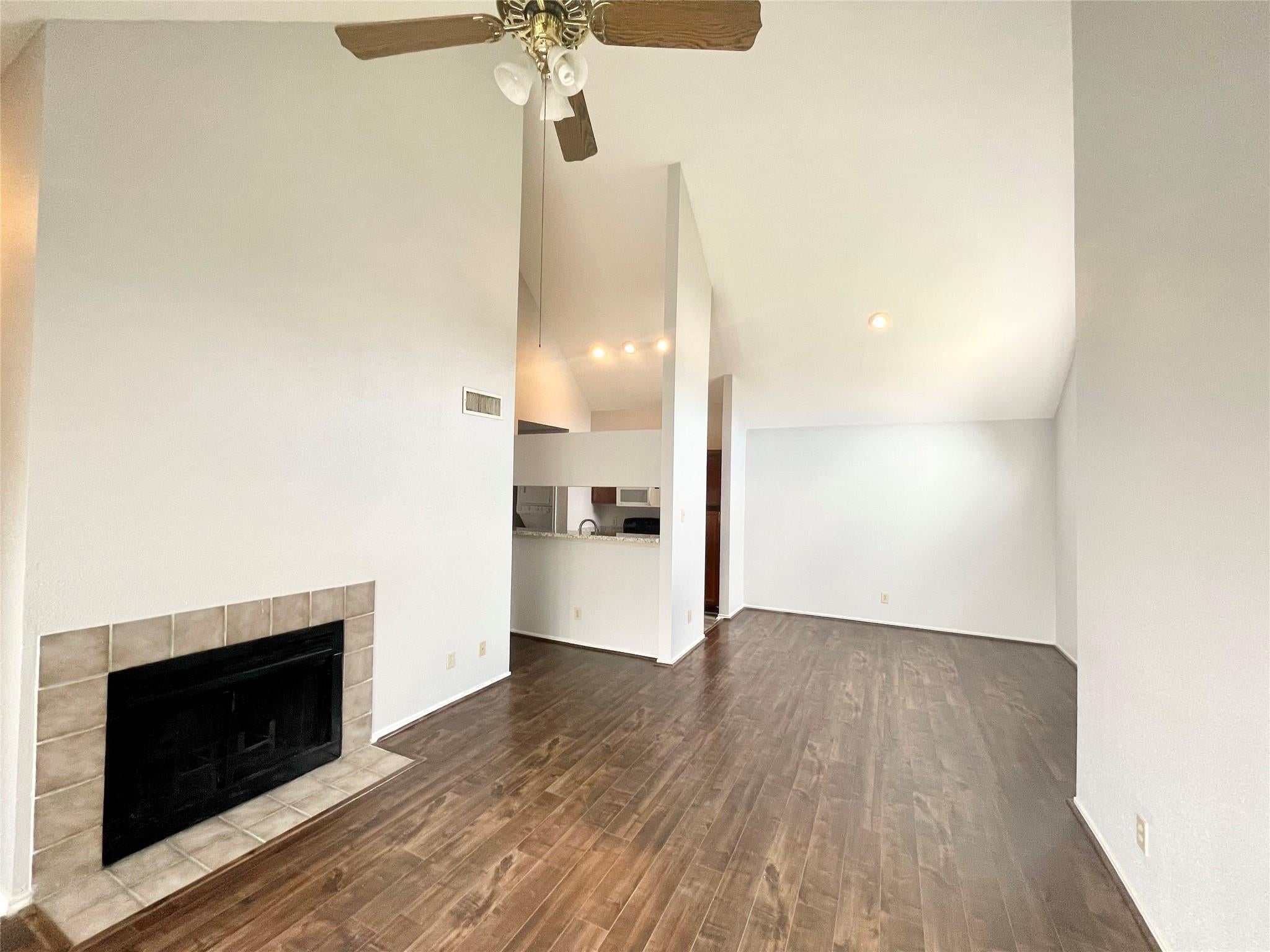 14550 Fonmeadow Drive 806