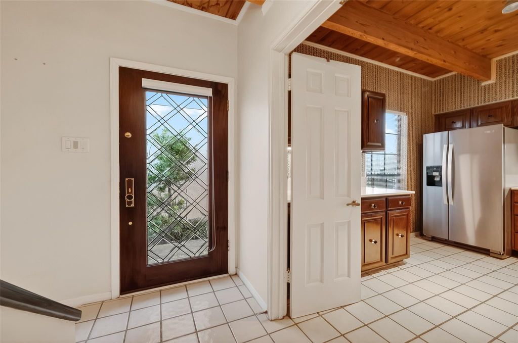Photo of 5338 Brownway Street #B19, Houston, TX 77056 (MLS # 39068976)