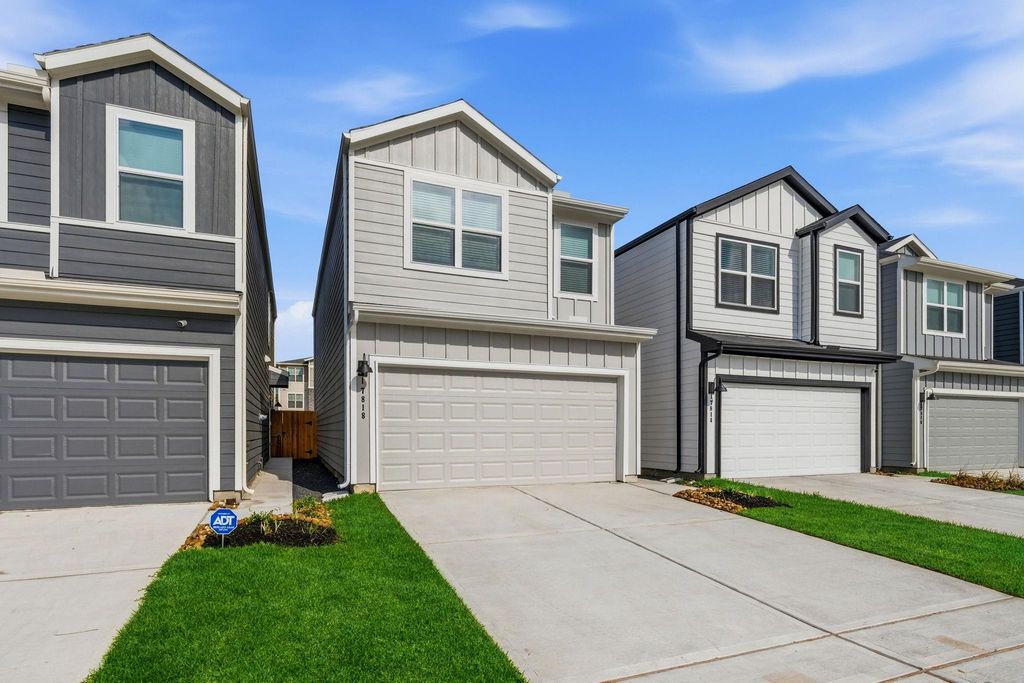 Photo of 17818 Delmar Heights Ln, Humble, TX 77346 (MLS # 49143655)