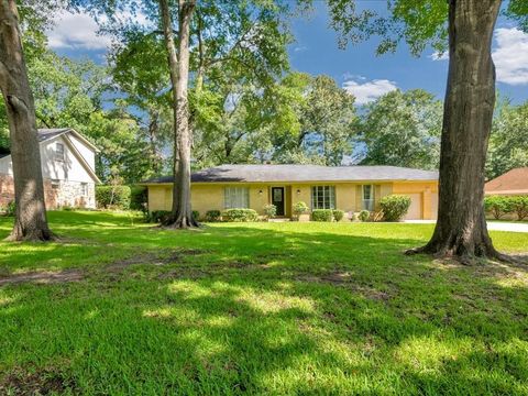 Photo of 10 Trailwood Creek, Lufkin, TX 75904 (MLS # 2949457)