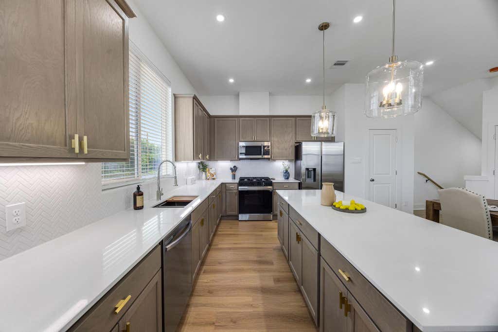 Photo of 1650 W Tidwell Road, Houston, TX 77091 (MLS # 6001500)