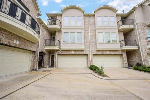 Townhouse For Sale - 7933 Telluride Drive<br/> Houston, TX 77040