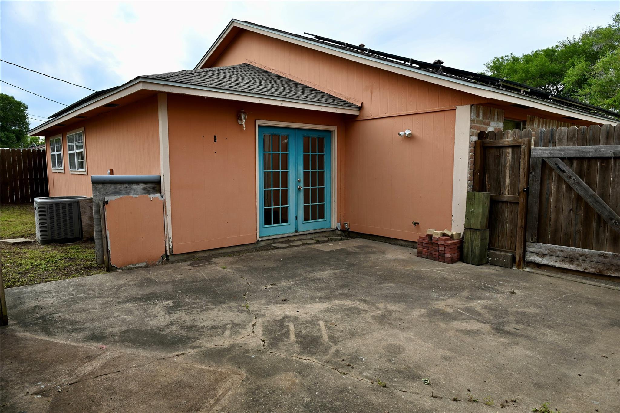 252 Bastrop Street