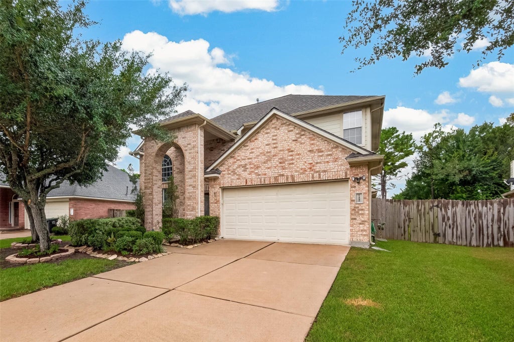 Photo of 2322 Diamond Springs Drive, Pearland, TX 77584 (MLS # 74327612)