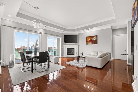 Photo of 3388 Sage Road #2302, Houston, TX 77056 (MLS # 38730413)