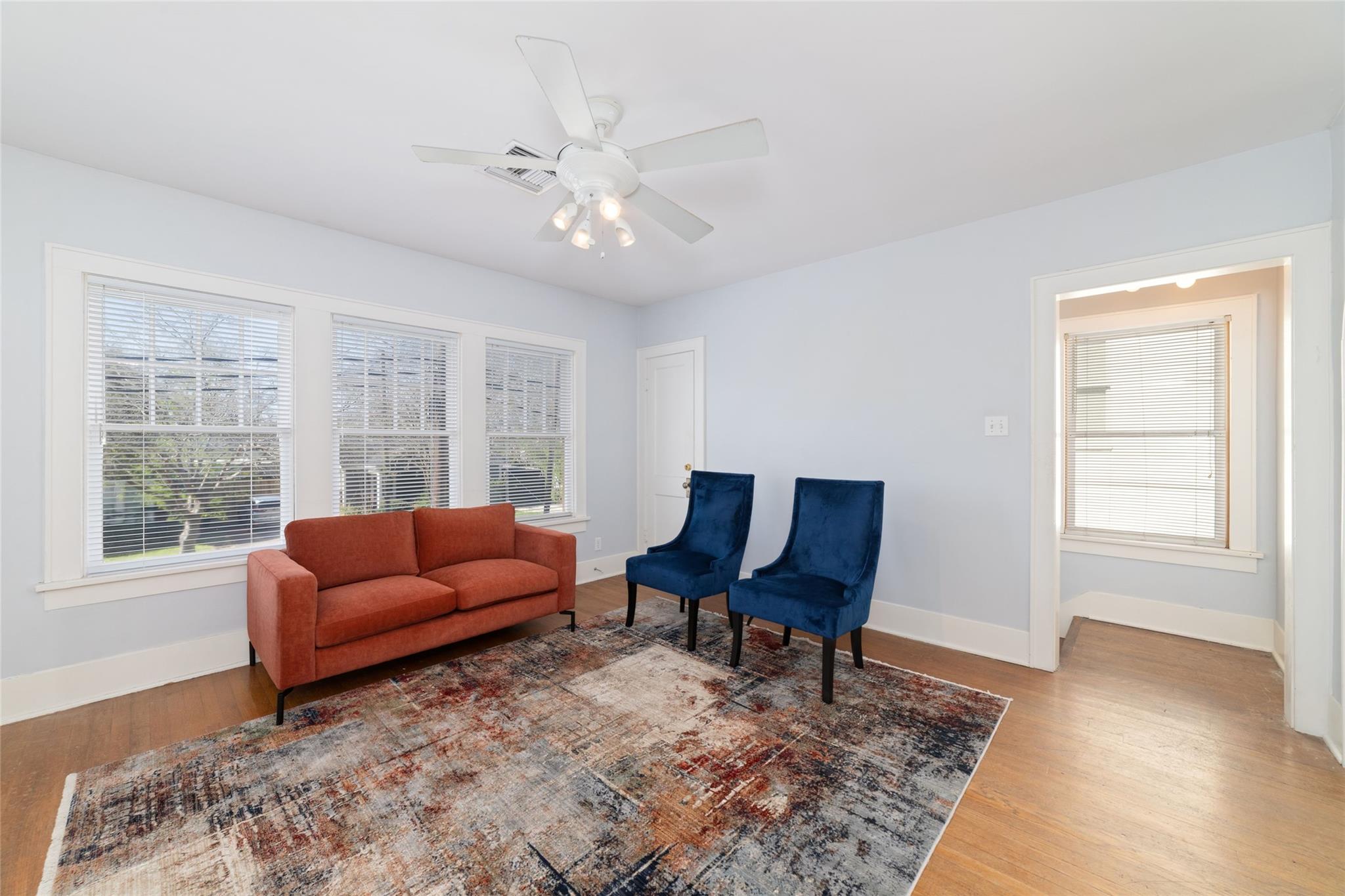 2907 Albany Street 1/2